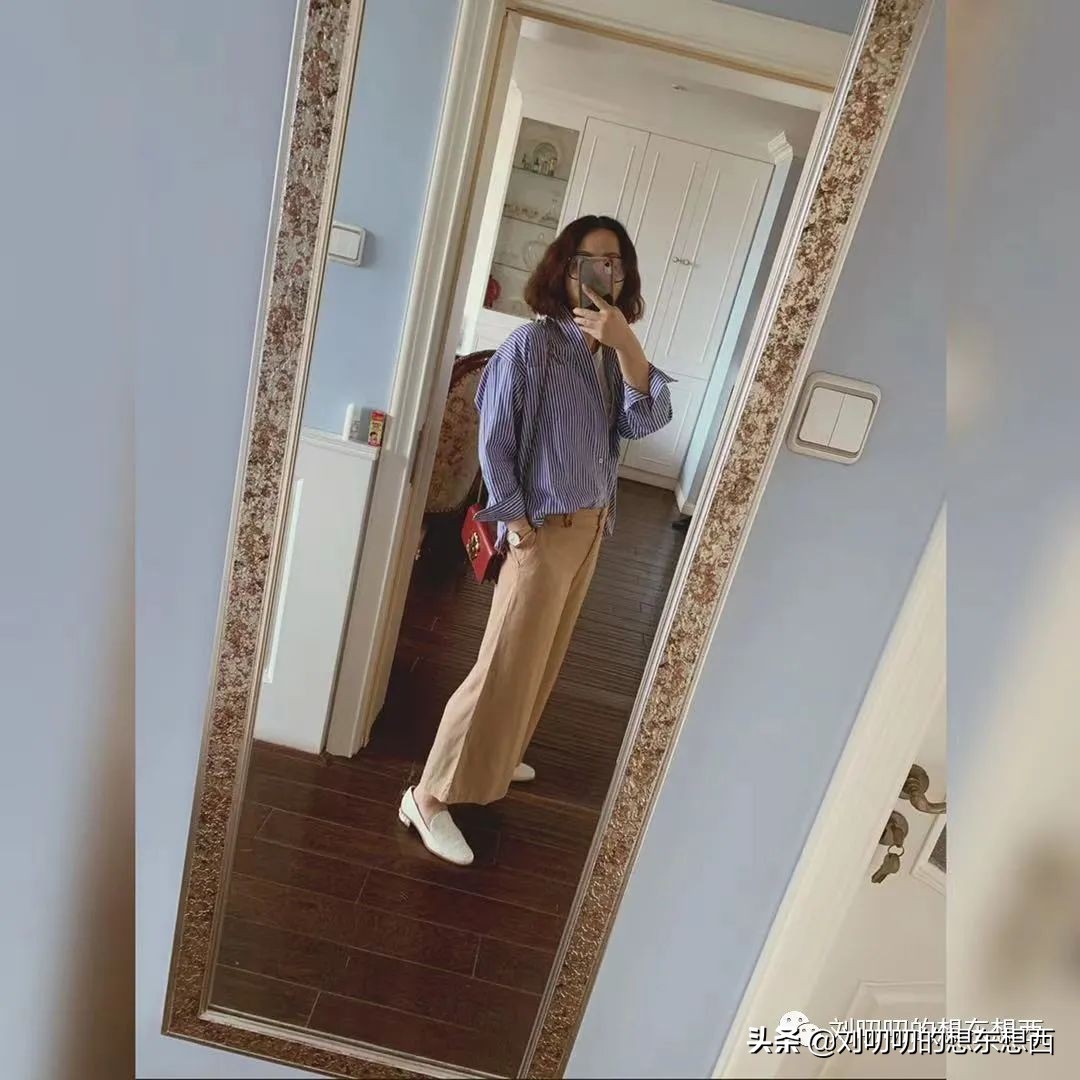 清新干净上装短款彩色,粉蓝复古穿搭