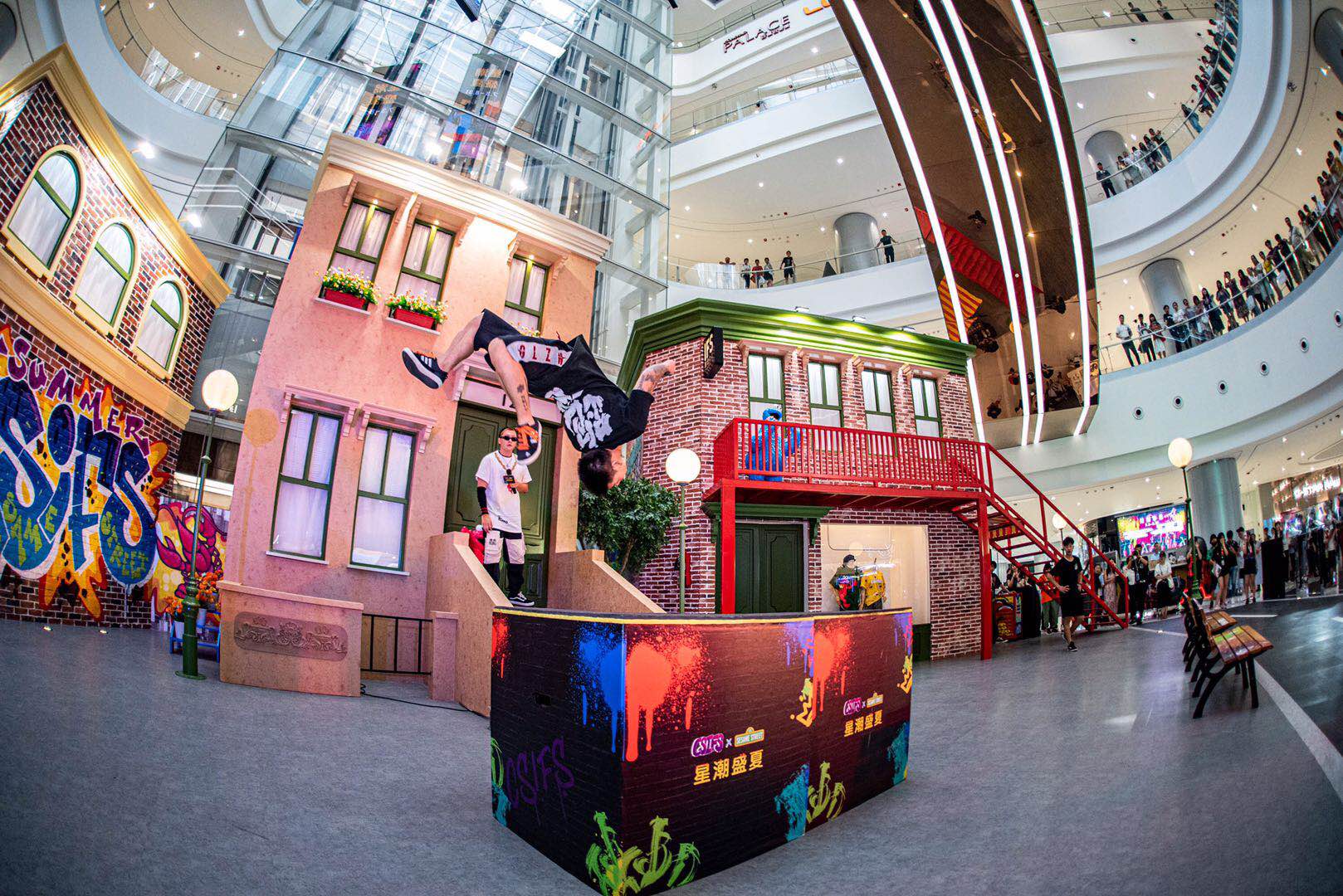 ifs长沙街唱高燃片段,ifs街头演出