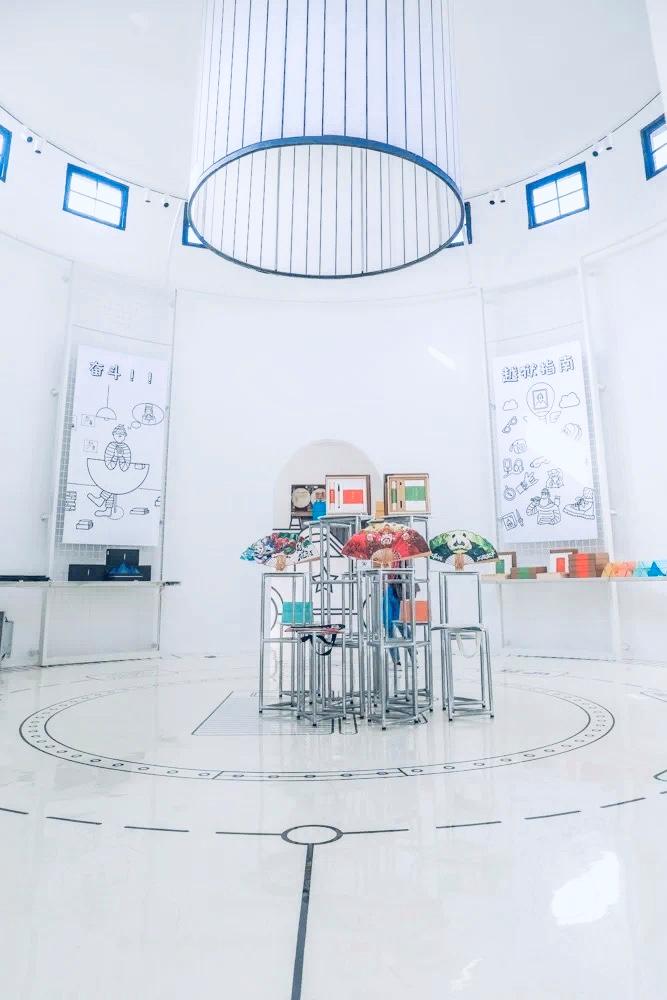 住进“坐穿牢底”的酒店,打卡深度体验监狱生活的博物馆