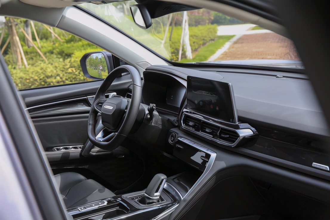 新宝骏rs5这款车的质量怎么样,新宝骏rs-5不交流量费用会怎样