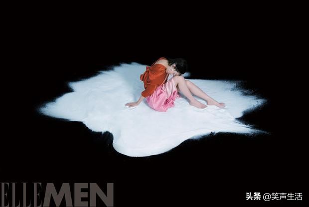 周冬雨最近look,周冬雨红秀杂志图片