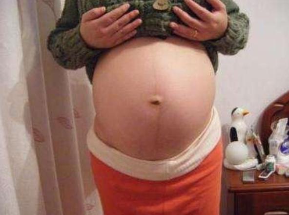 炎炎酷暑“不好过”，准妈妈需注意4件事，才能舒适又安全