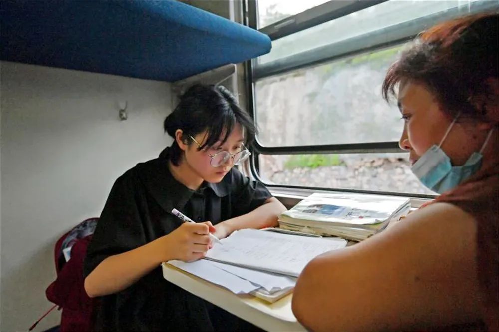 最低价只要1块钱的慢火车,最低火车票价多少钱