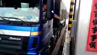 货车司机真的很不容易了,货车司机权益保障