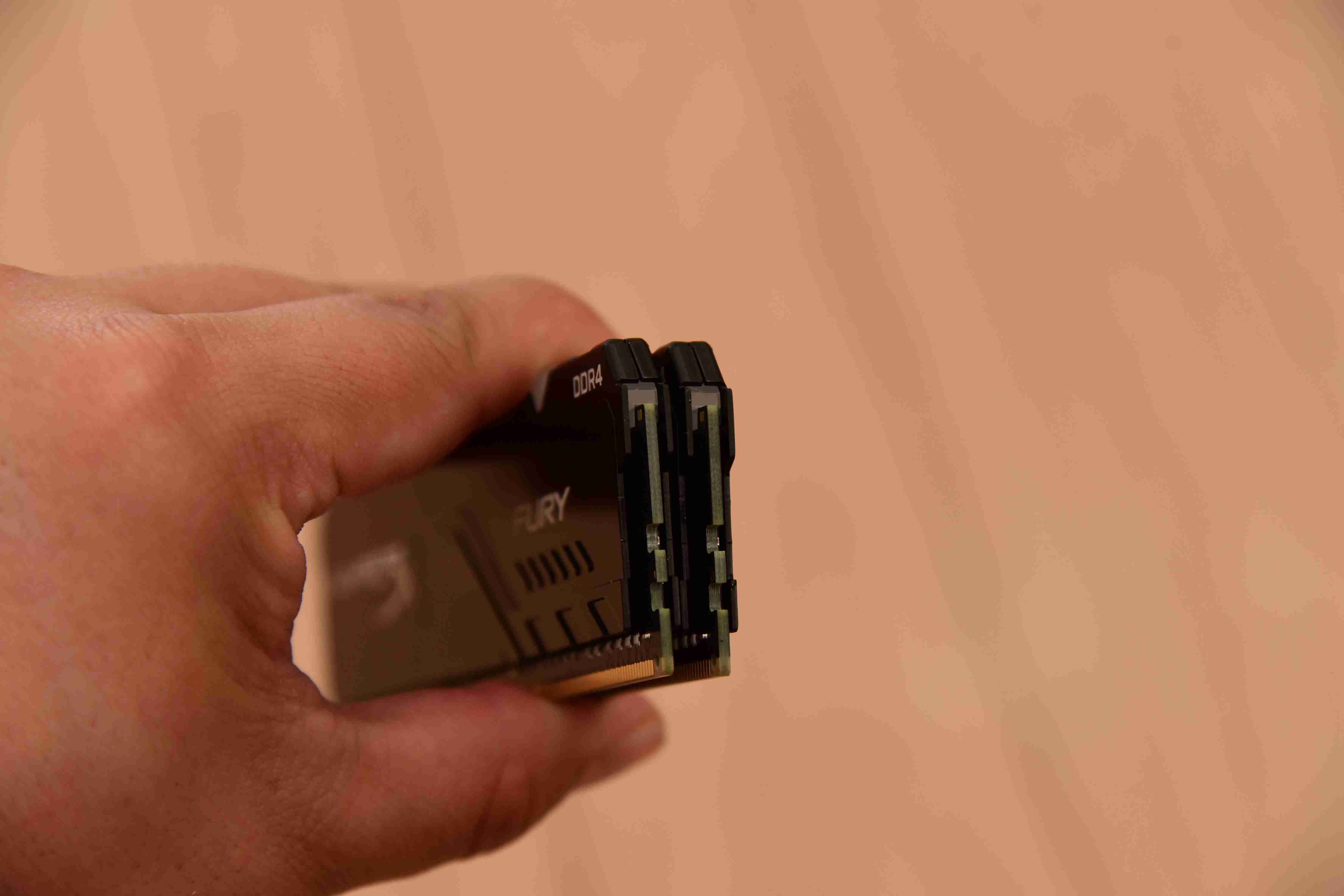 提升7700k单核性能,核显hd750和uhd750哪个好