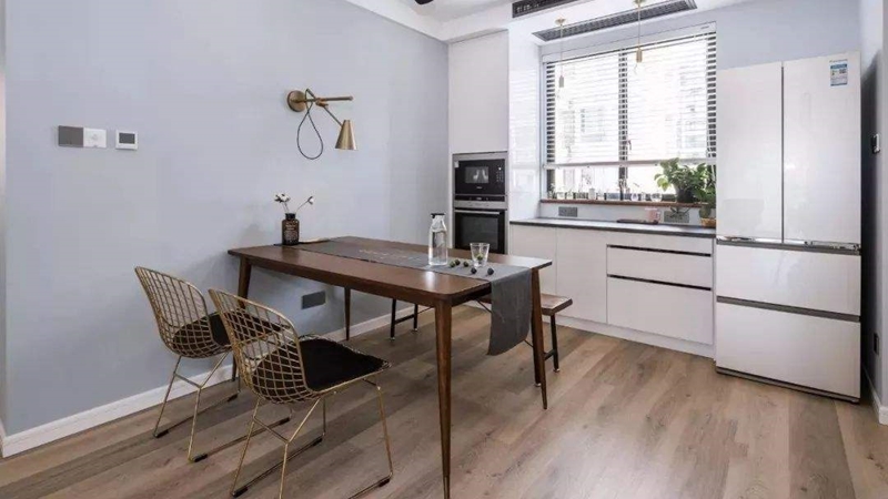 为什么家里家具总咔咔响,家具自己嘎吱嘎吱响怎么办