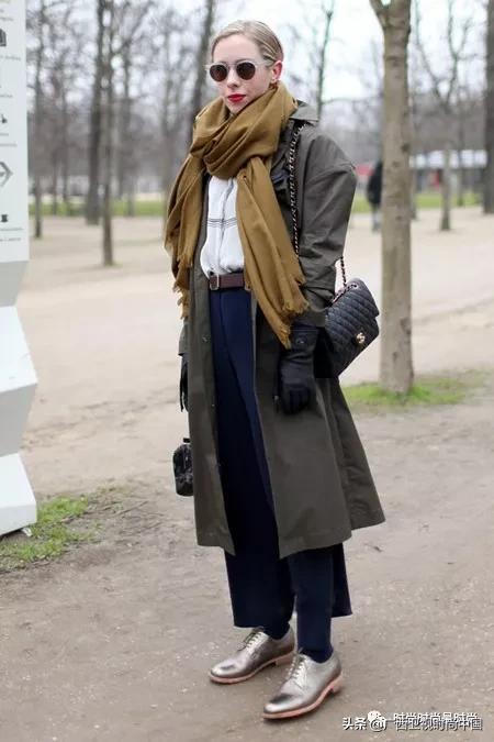 是时候让围巾来“盘活”你的整个衣柜了