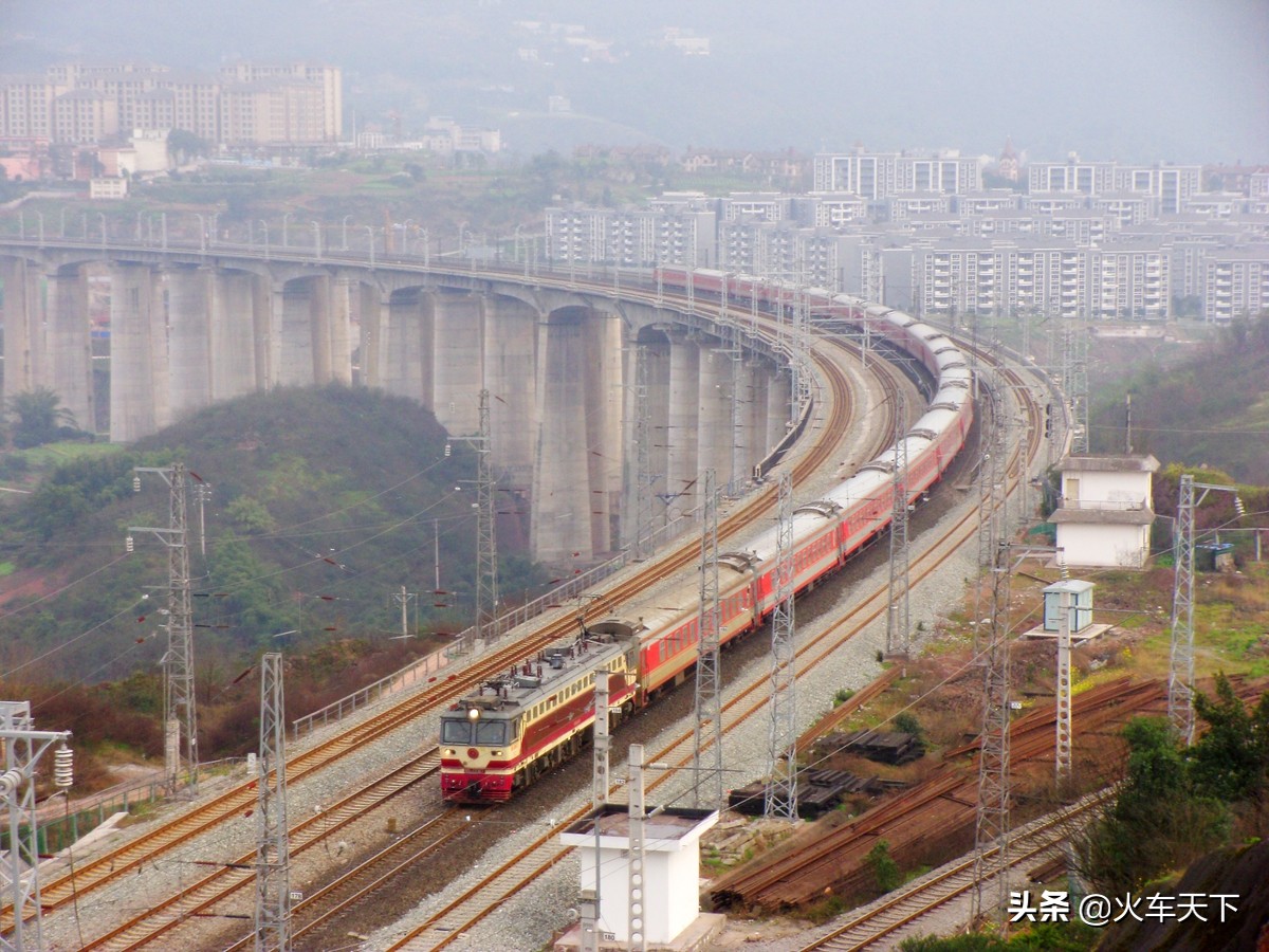 从重庆到宁波的一趟快速旅客列车