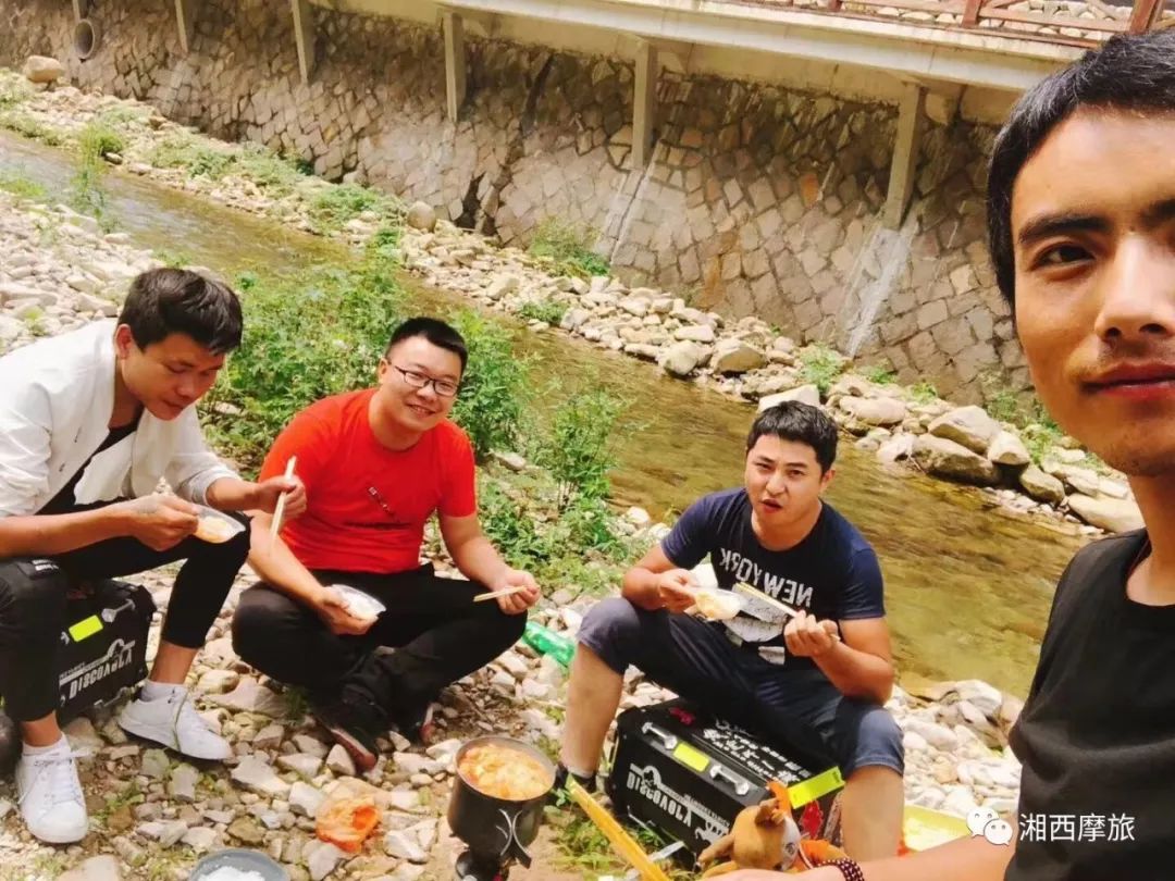 长途摩旅和结伴自驾哪个更划算,长途摩旅一个人好还是组队好