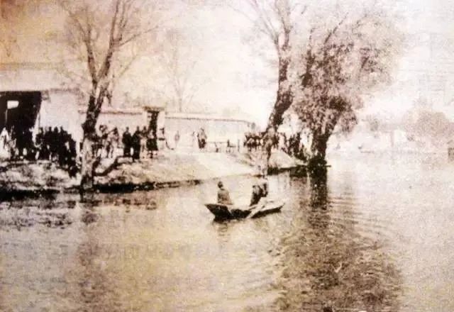 90年前的保定府西关柳色，村童垂钓少女浣纱，俨然有板渚隋堤风味