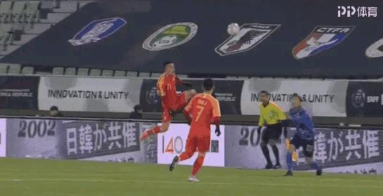 国足停球集锦搞笑视频,惨不忍睹的国足停球集锦