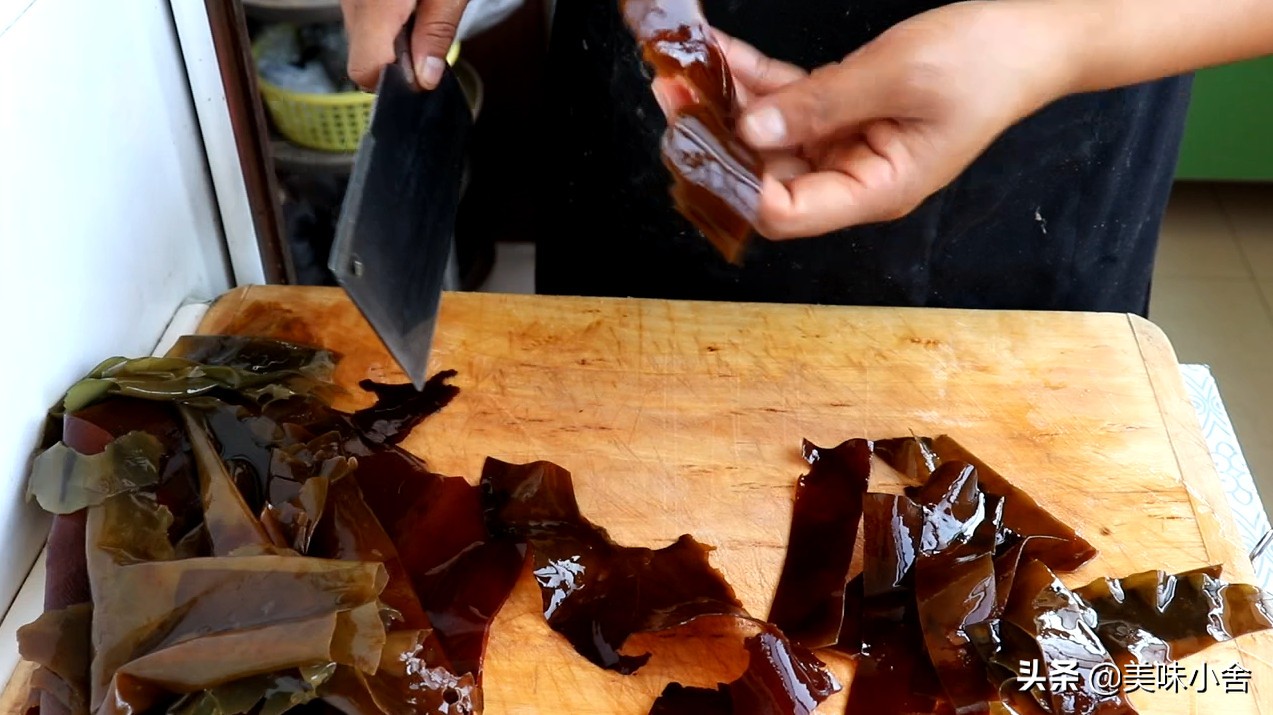 怎么做出奶白的骨头汤,怎样熬出鲜美的骨头汤