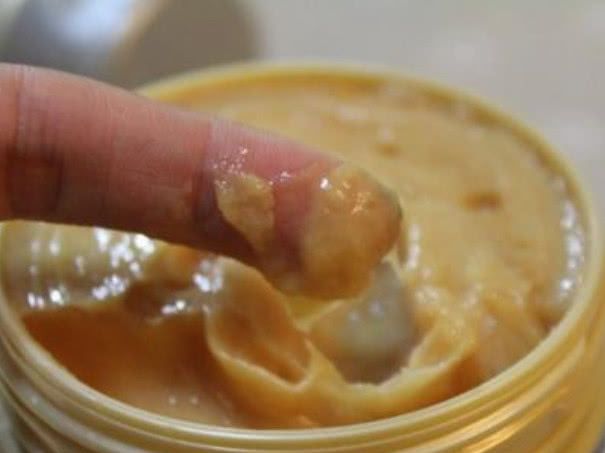 洗头发应该先抹护发素吗,洗头发先涂洗发水还是护发素