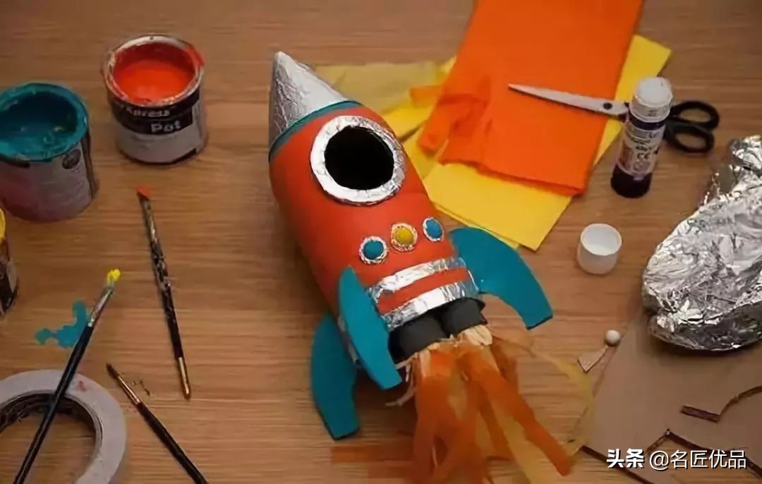 变废为宝矿泉水瓶手工制作机器人,废矿泉水瓶利用手工制作大全图片