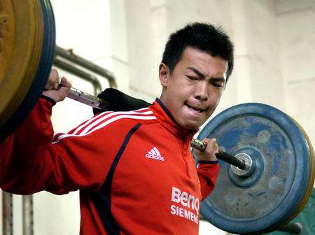 原中国国家足球队徐亮简介,沈阳足球队队员名单徐亮