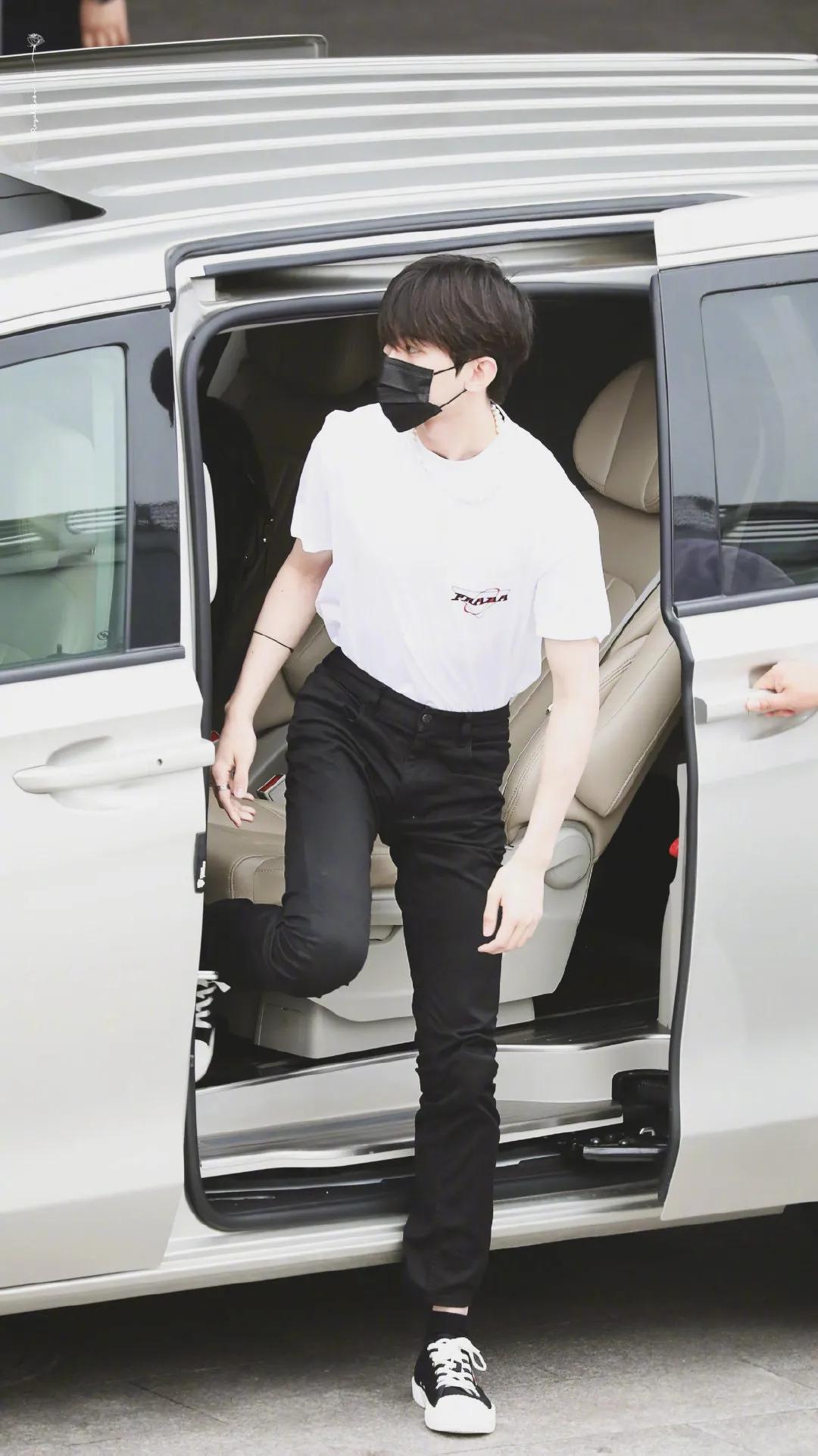 allwhite质感穿搭,allwhite穿搭小个子西装