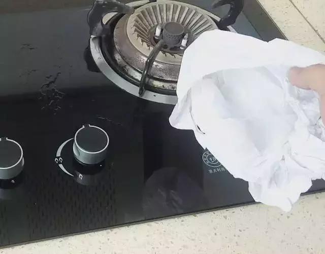 买了20年鞋,才知道鞋盒里的那层白布这么重要,以前太浪费了!