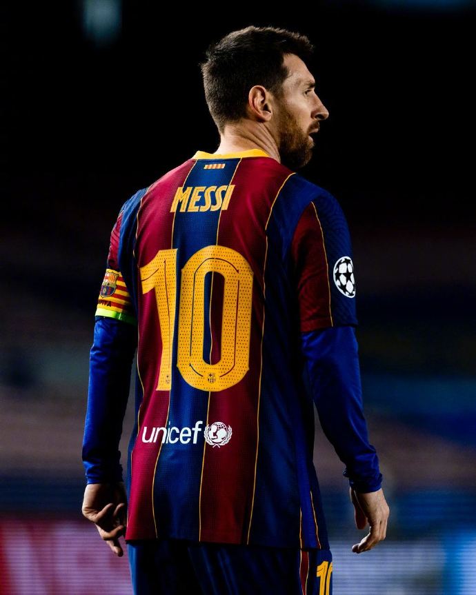 回顾梅西的足球之路,梅西的传奇成长之路纪录片