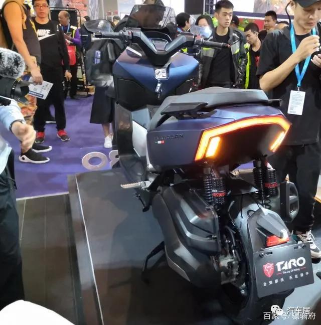 台荣300探路者和光阳赛艇250,台荣探路者300踏板摩托车配置