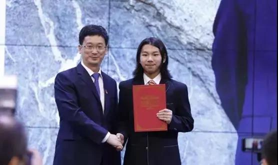 哈佛学霸怎么考上哈佛的,哈佛学霸是怎样考上的