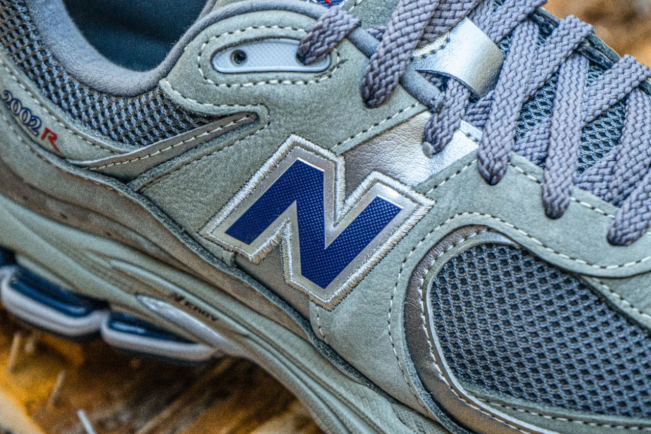 newbalance2002r麂皮复古蓝米白,好看的newbalance外套