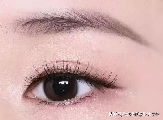 画眼线的教程最简单的方法,画眼线最简单的教程
