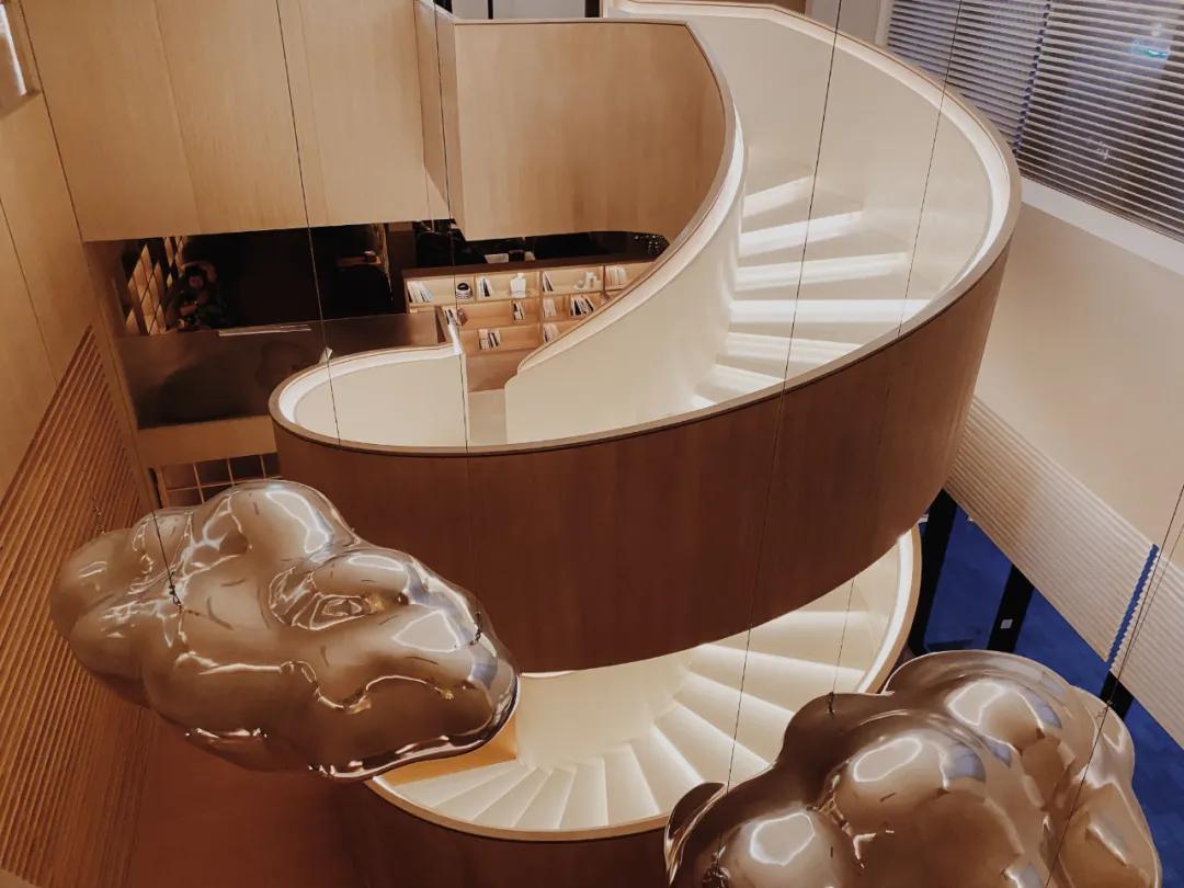 又搓澡去了，看看最贵澡堂的亲弟弟长啥样