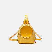 不要再背烂大街的双肩包了,别再背烂大街的轻奢包