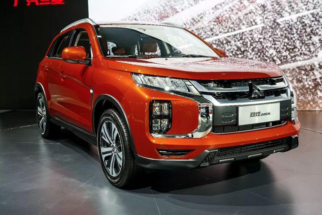 三菱劲炫asx2013款cvt两驱精英版,18年的三菱劲炫asx1.6手动挡多少钱