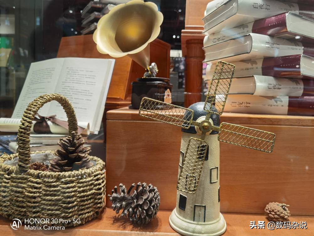 荣耀30pro2024年还值得入手吗,荣耀2020年上市的最高端手机