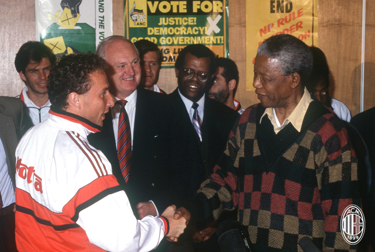 当红黑将士遇见曼德拉...