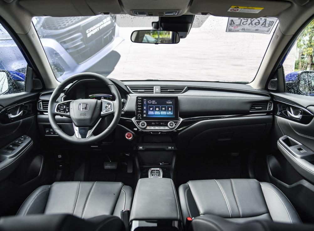 本田凌派车长近4米8，一箱油可跑近1000公里，号称“小雅阁”