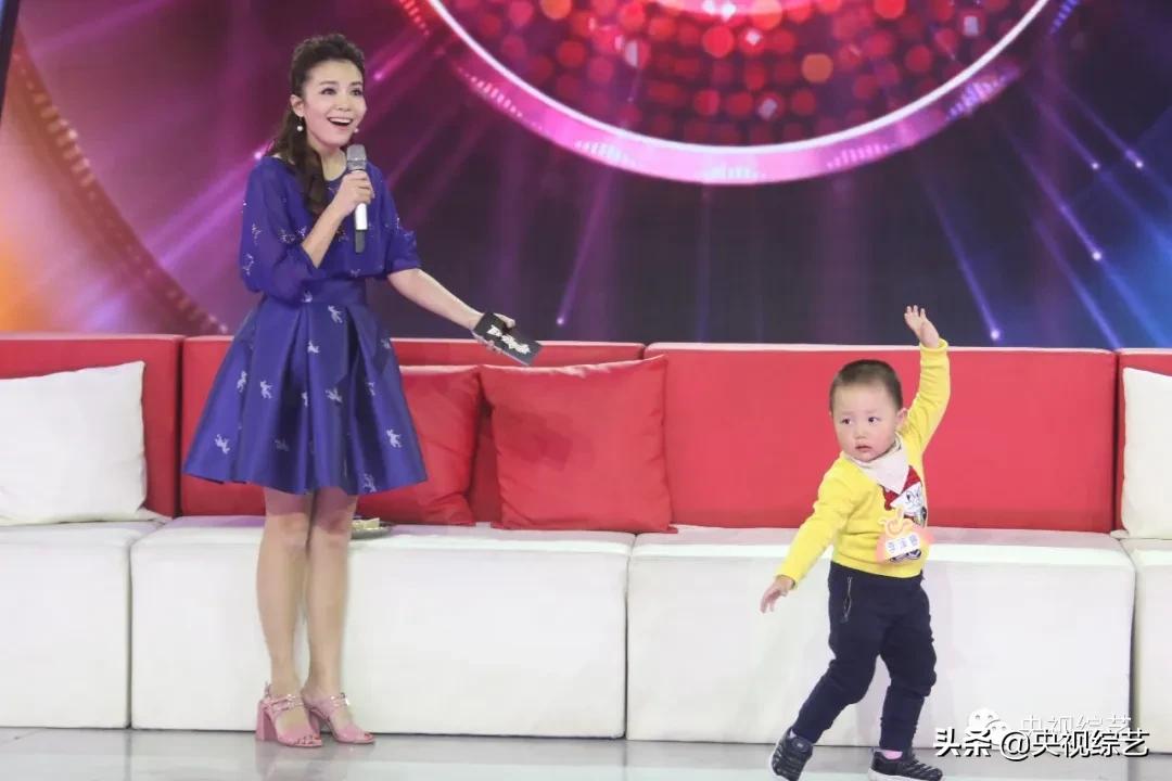 萌娃广场舞视频大全高清,萌娃跳广场舞惊呆全场评委评论