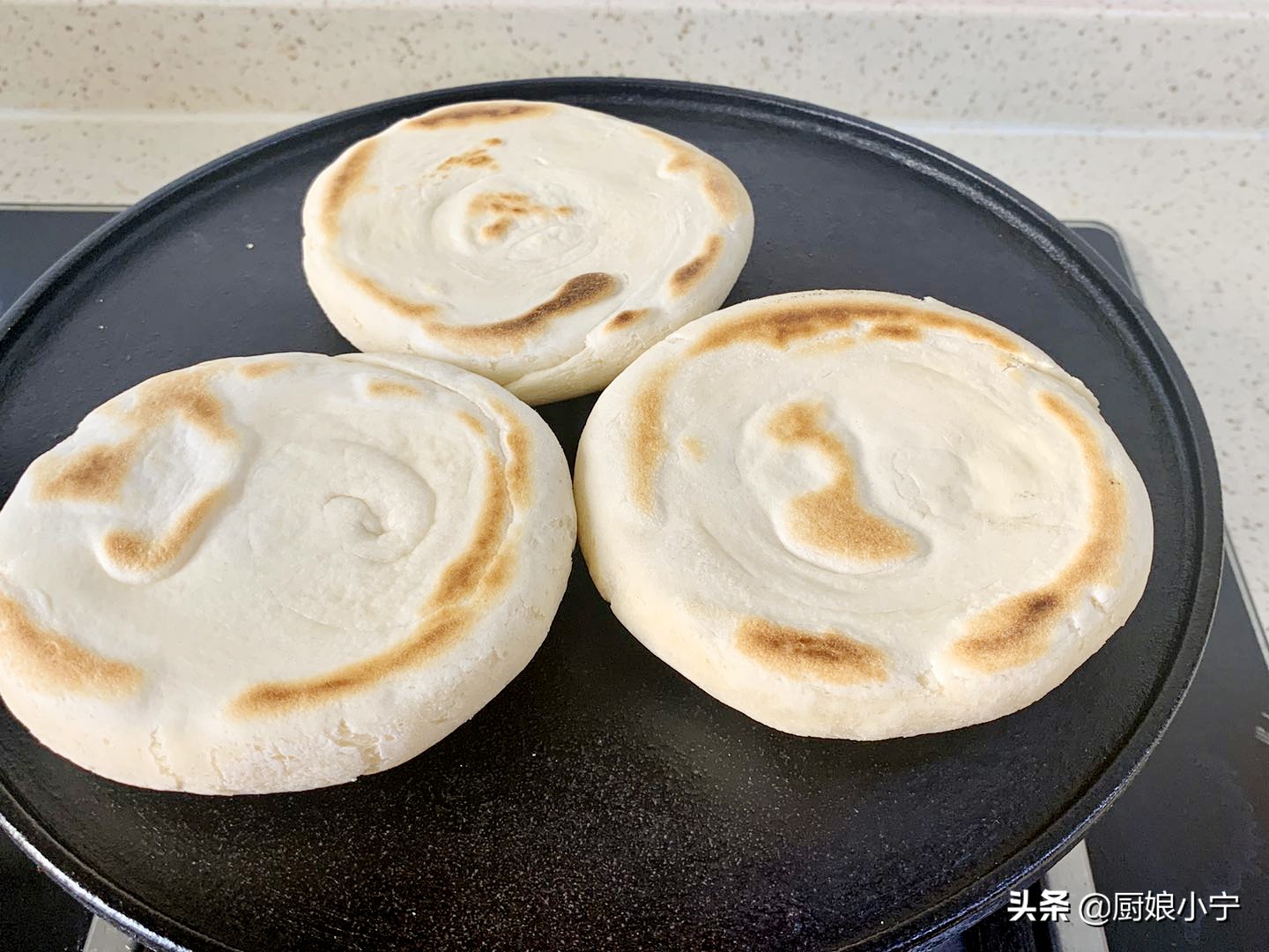 白吉馍和潼关肉夹馍的做法全过程,早餐别再吃油条包子