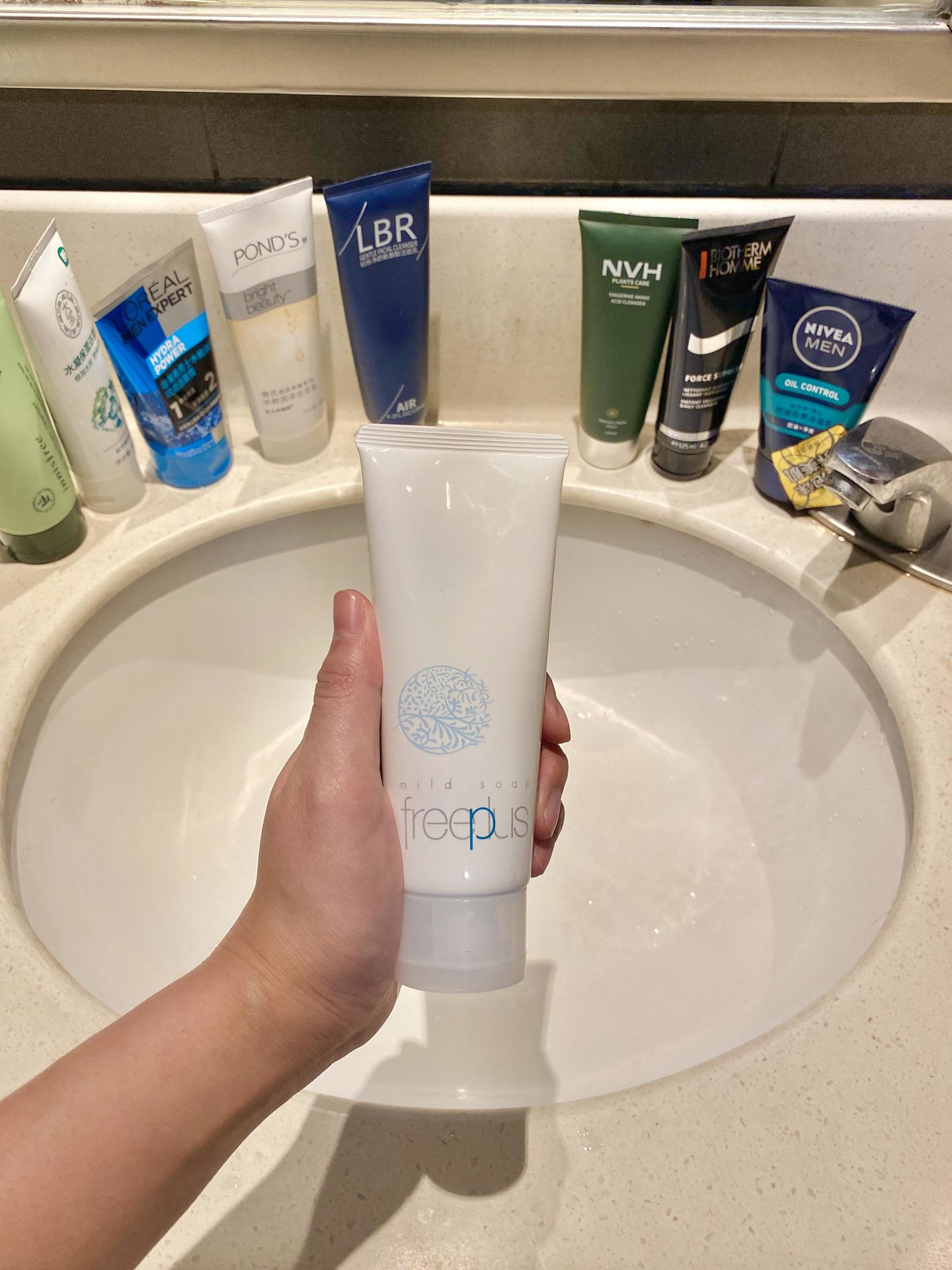 科颜氏男士活力啫喱洗面奶测评,科颜氏洗面奶啫喱测评蓝瓶