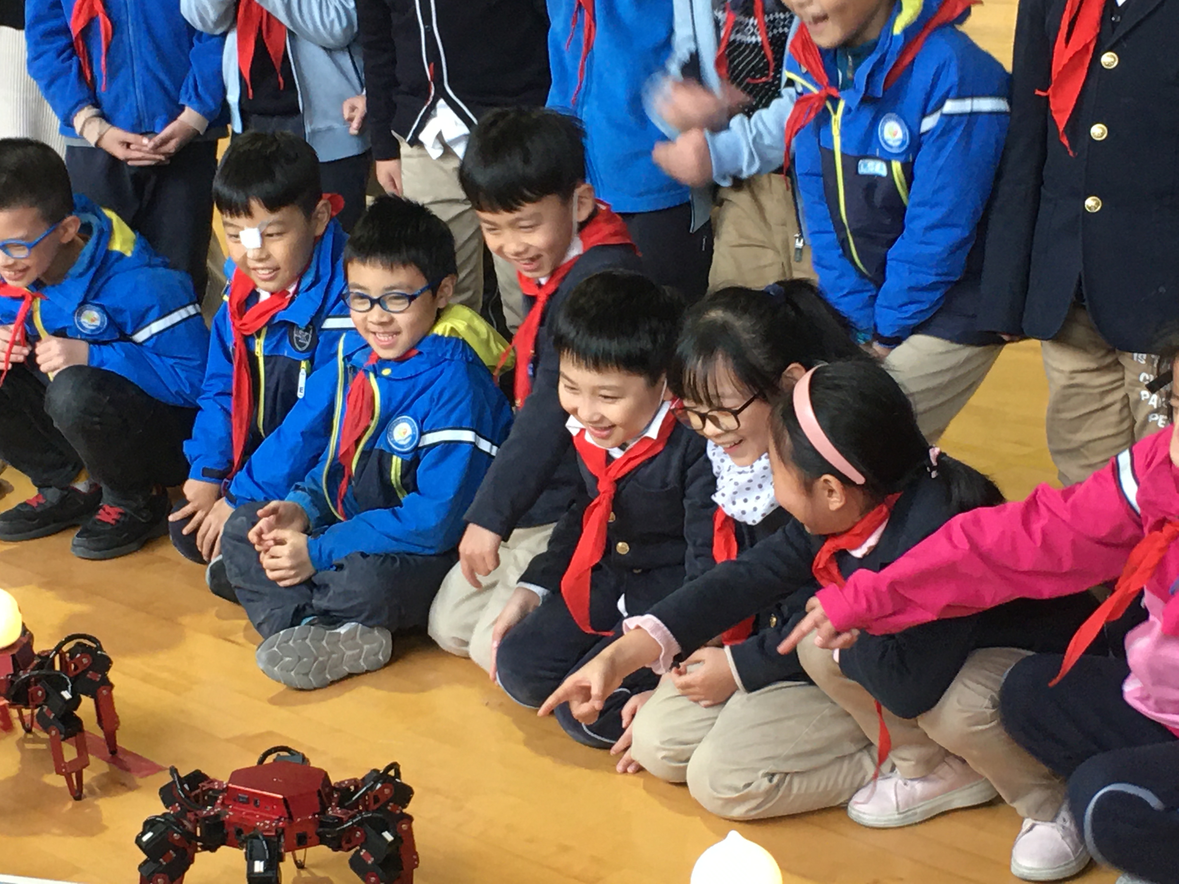 油烟清洗机器人加盟,机器人教育培训加盟公司