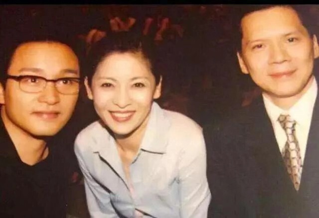 她6岁患绝症，18岁被卖进歌舞厅，这个征服向华强的女人，有多狠