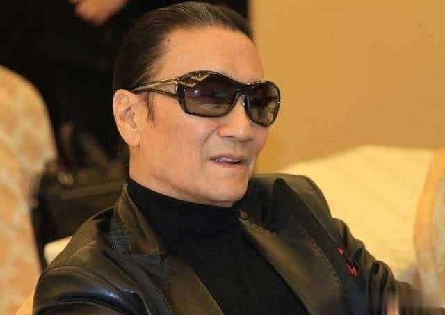 谢贤周星驰少林足球,谢贤为什么客串少林