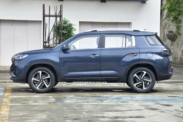 ix35现代2018款2.0自动挡落地价,现代ix352.0自吸顶配价格