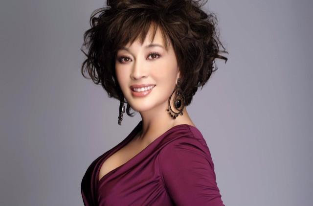 刘晓庆究竟有多少钱,六十五岁刘晓庆回老家买墓地