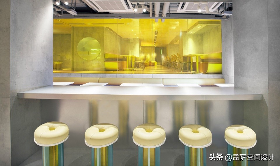 香港EatDarlingEat甜品店，凸显后现代时期的实验性和创造性