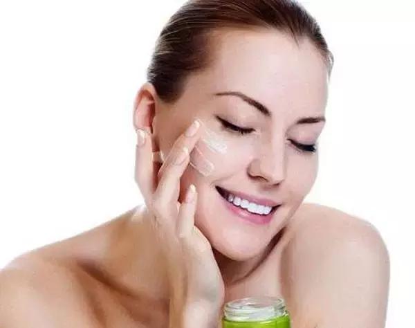 油性皮肤怎么化妆才不掉妆?油性皮肤化妆的正确步骤