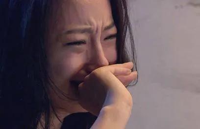 白血病腿疼和发烧是同时进行的吗,白血病出现小腿红肿热是初期吗