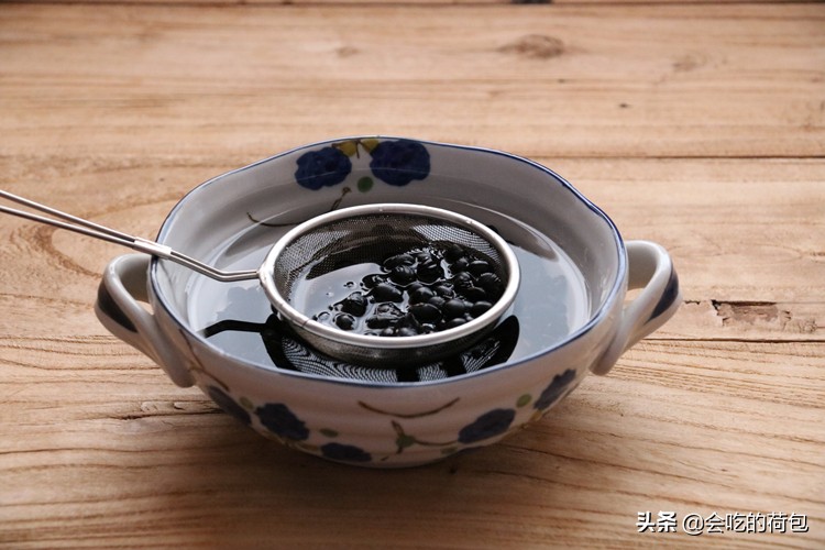 黑豆最简单的十种吃法,秋天要多吃这三黑粥