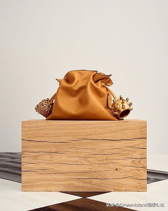 valentino鳄鱼皮女士包,valentino蝴蝶结包包