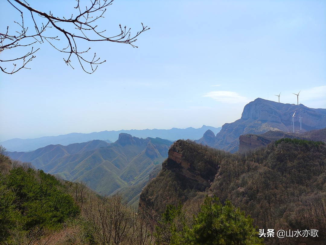 从石家庄到邢台，寻找大自然的鬼斧神工，爬上半个瓮，羞羞阴阳山
