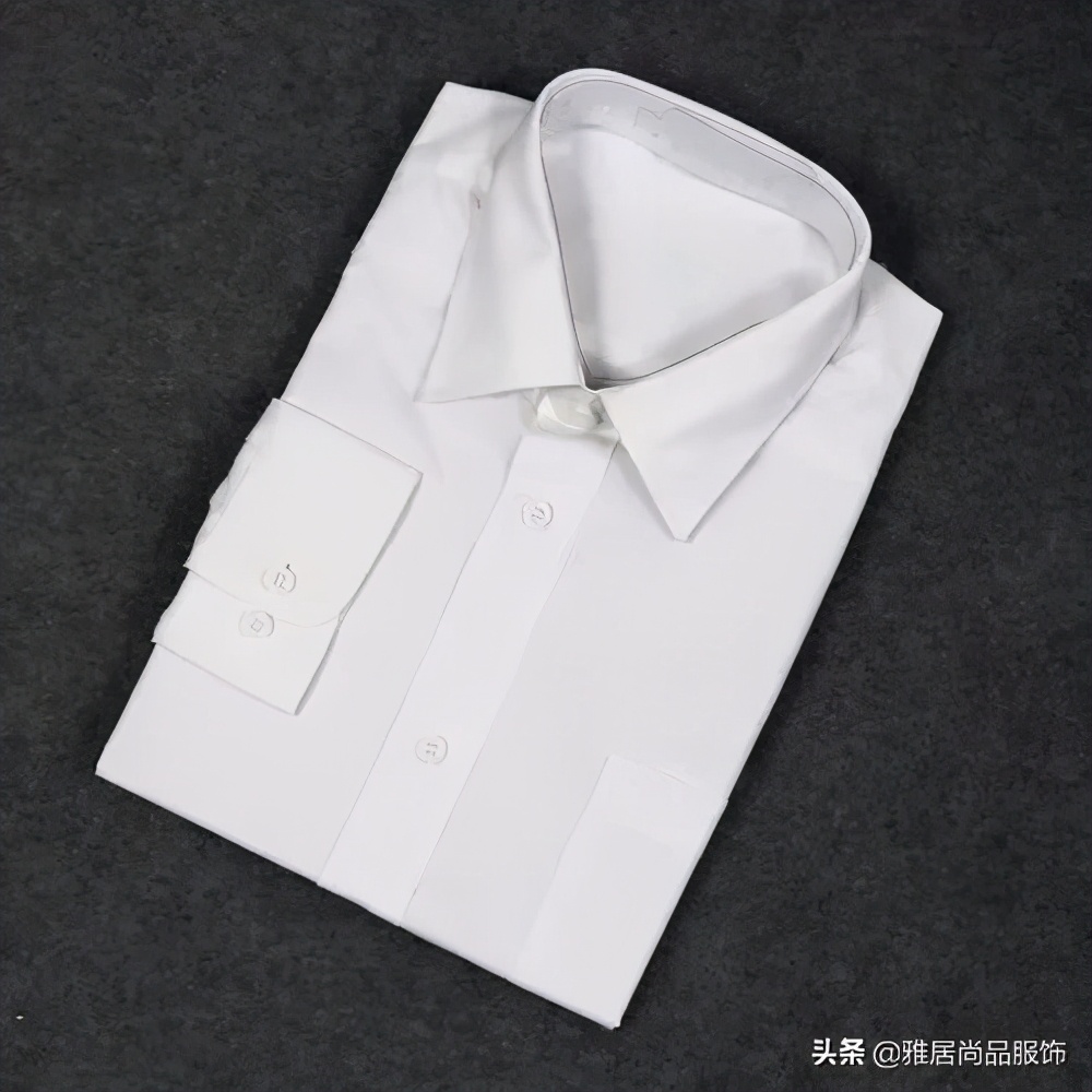 男士黑色西装搭配什么颜色打底衫,男士休闲西装外套怎么穿搭配好看