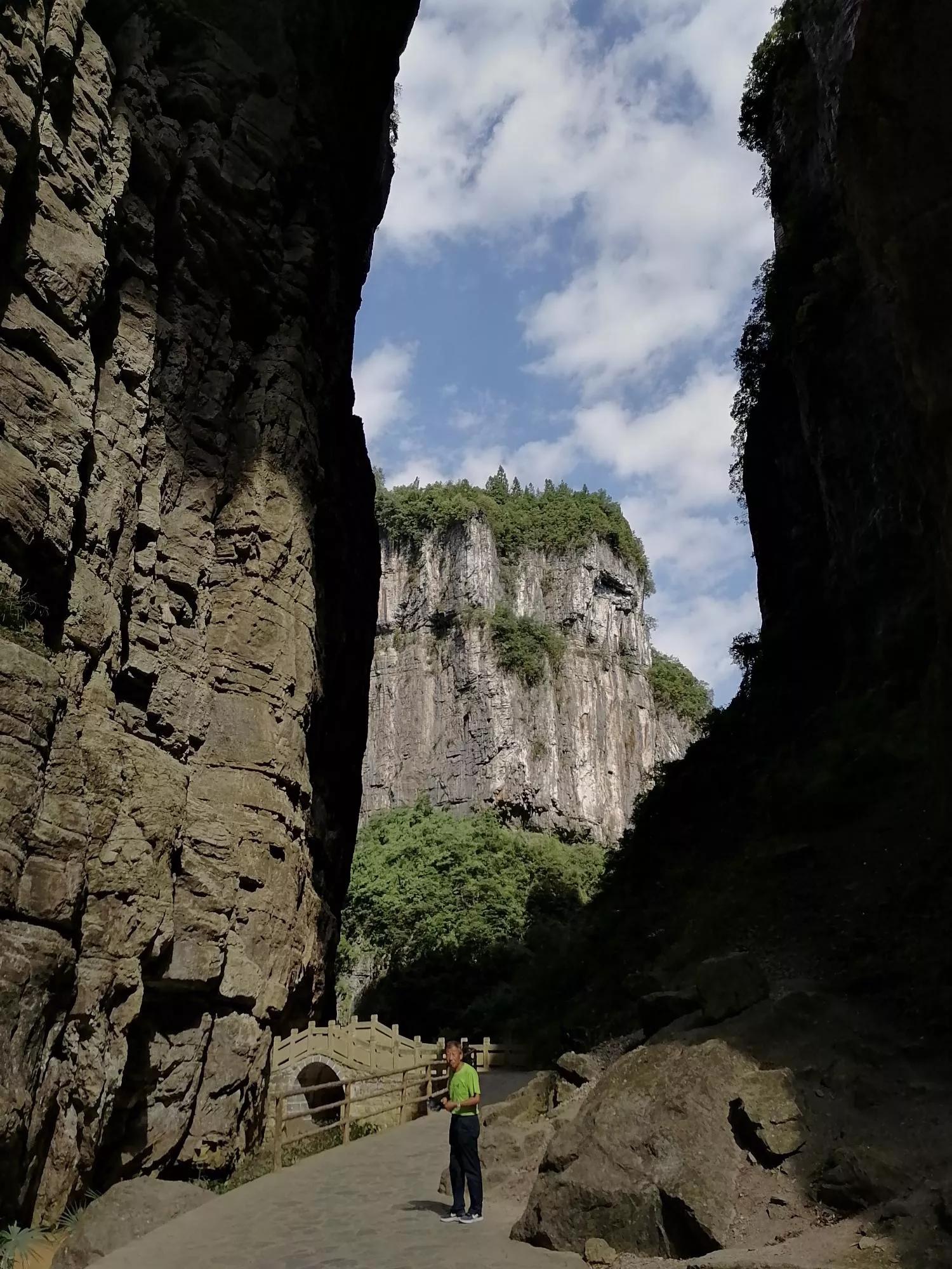 重庆武隆天坑三桥旅游一日游,重庆武隆天坑旅游详细攻略