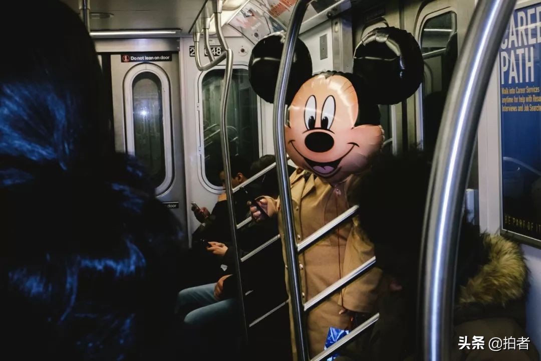 巧合抓拍到的纽约街头画面,视觉错位奇闻趣事