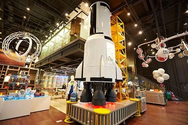 从濒临倒闭到年营收25亿,从濒临倒闭到市值266亿